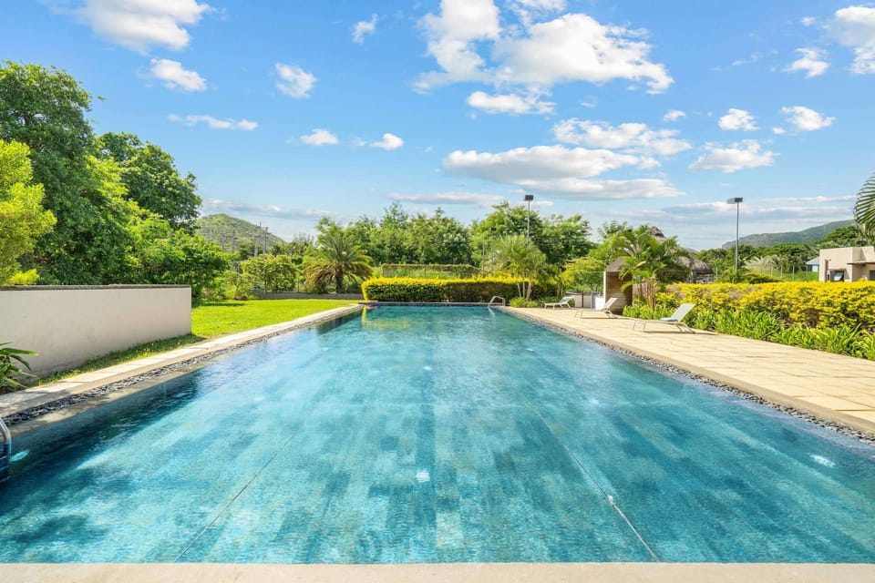 Azure River - Modern 3BR Estuary Waterfront Apartment in Rivière Noire District, Mauritius