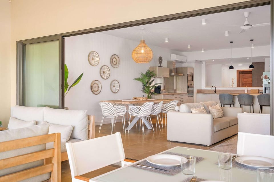 Azure River - Modern 3BR Estuary Waterfront Apartment in Rivière Noire District, Mauritius
