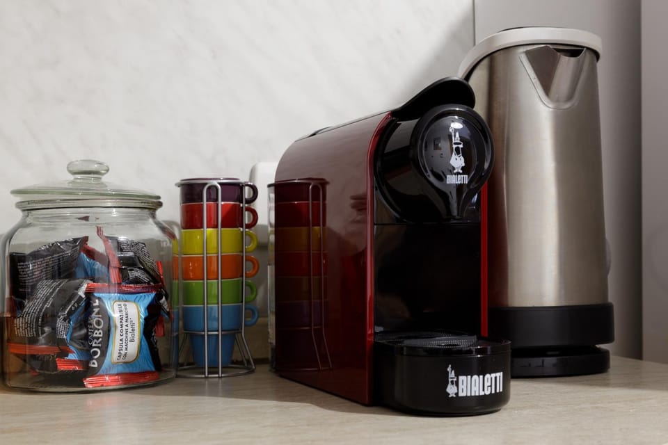 Coffee/tea facilities, Kitchen or kitchenette
