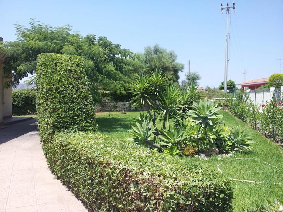 Villa Enza House in Fontane Bianche