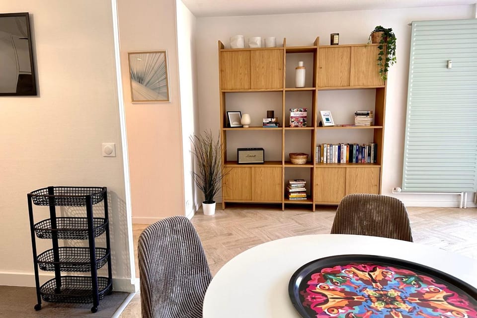 Apartment with Terrace & Pool Mandelieu Apartment in Mandelieu-La Napoule