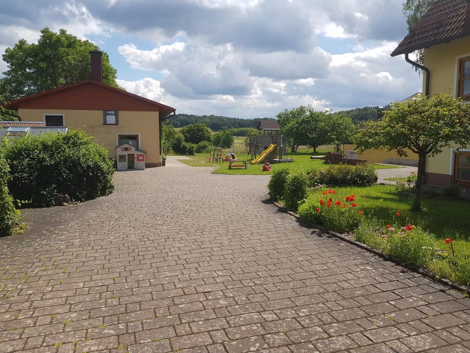 Property building, Spring, Day, Garden, Garden view
