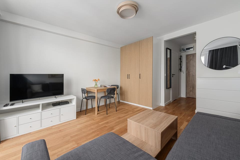 TV and multimedia, Living room, Seating area, Dining area, wardrobe