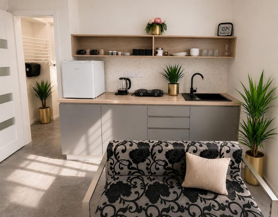 Kitchen or kitchenette, Seating area