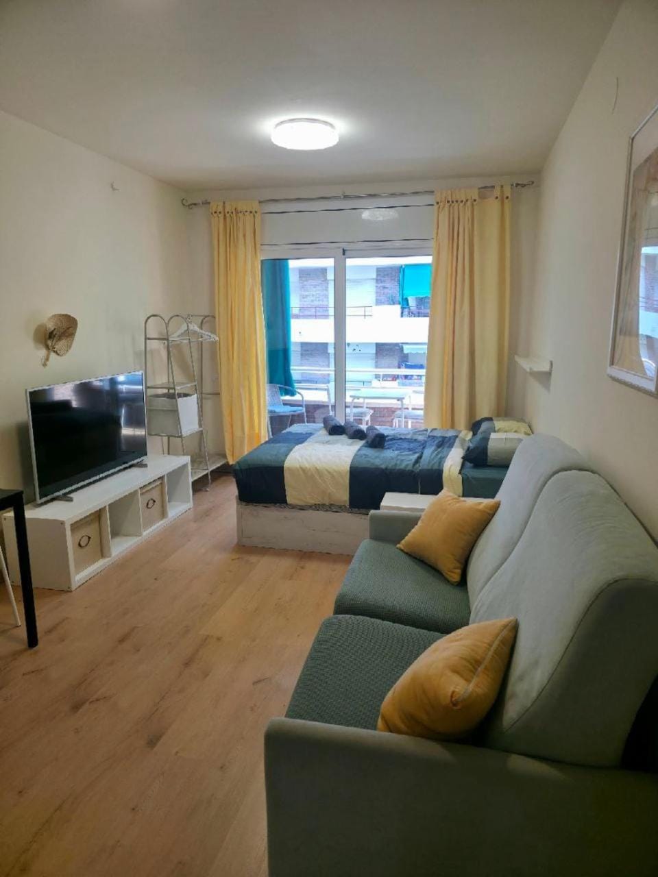TV and multimedia, Living room, Bedroom
