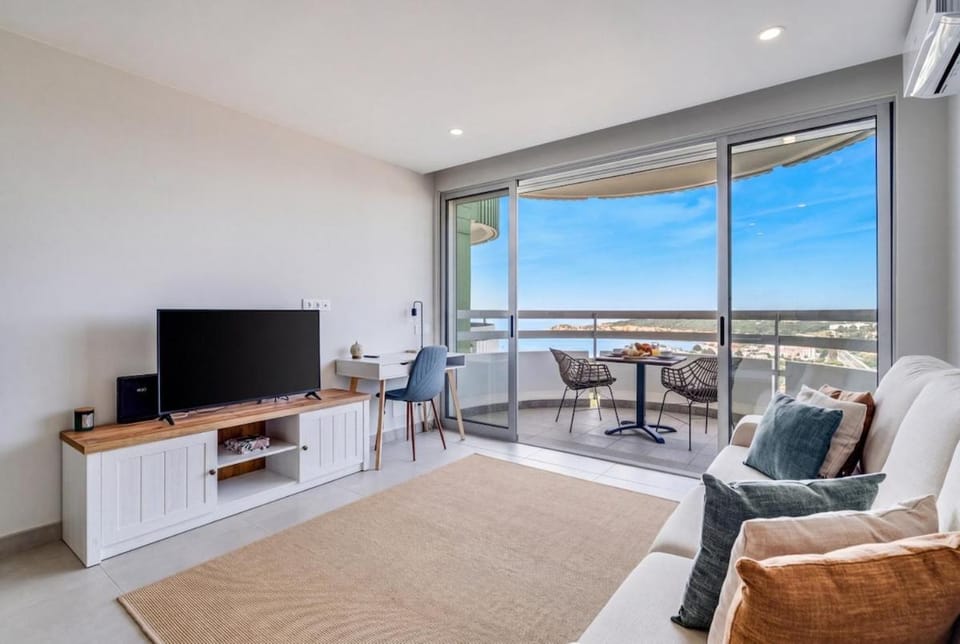 Communal lounge/ TV room, TV and multimedia, Living room