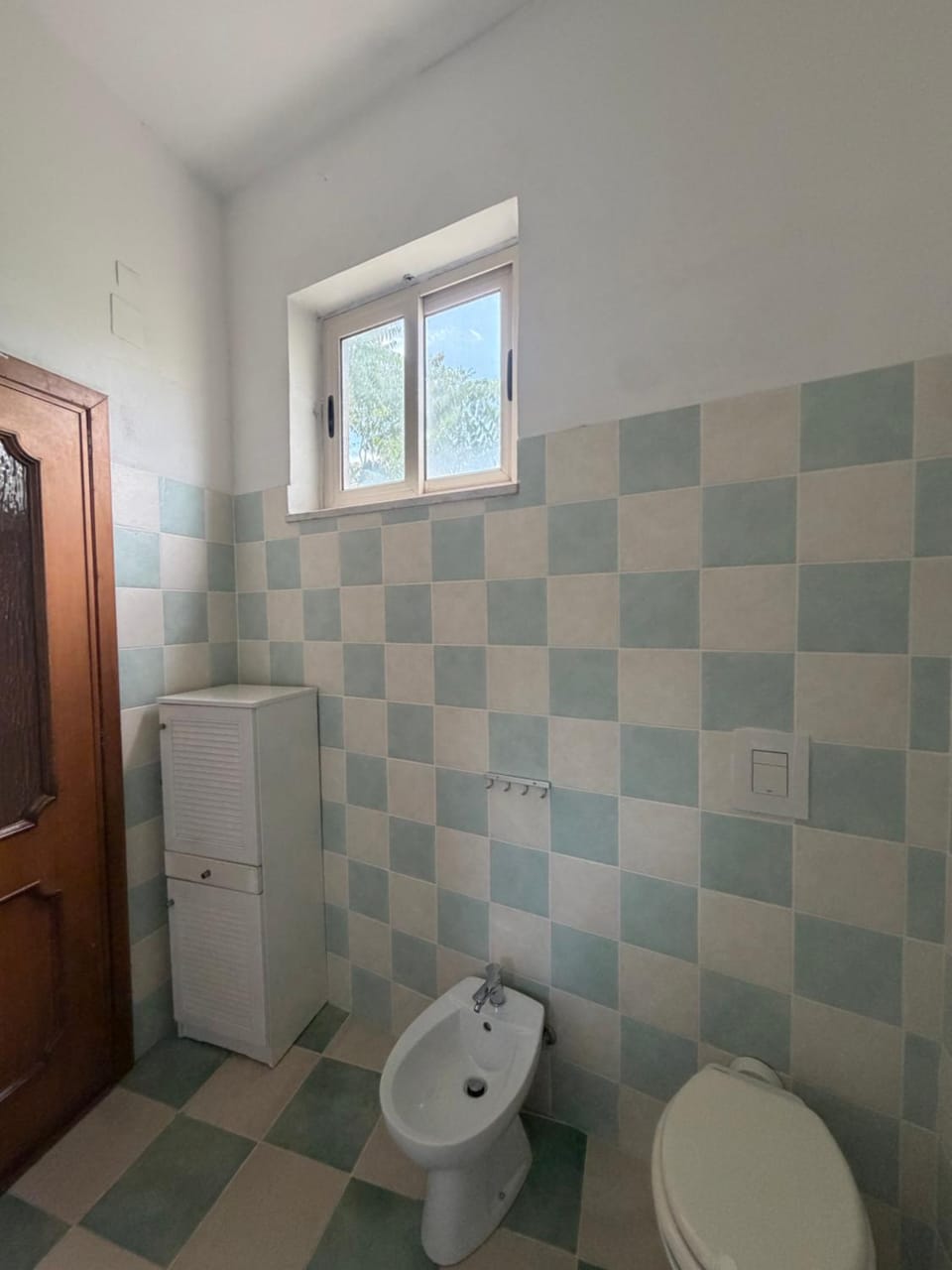 Bathroom, bidet