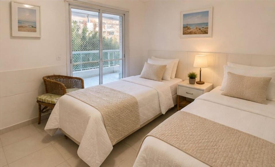Riviera Mod 8, 3 bedrooms, Gourmet Balcony Apartment in Bertioga