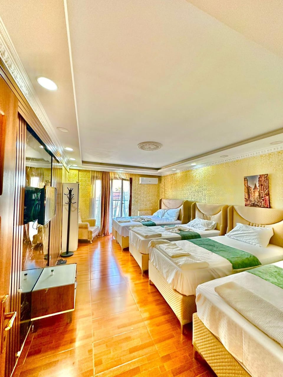 TV and multimedia, Bedroom, towels