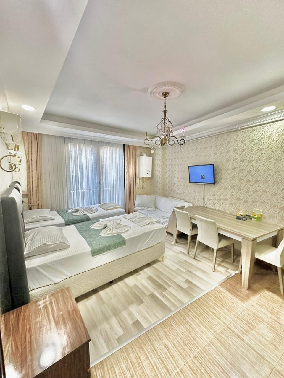 Bed, TV and multimedia, Living room, Seating area