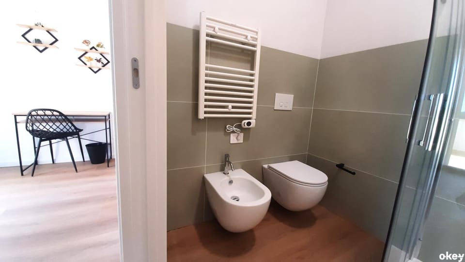Shower, Toilet, Bathroom, bidet