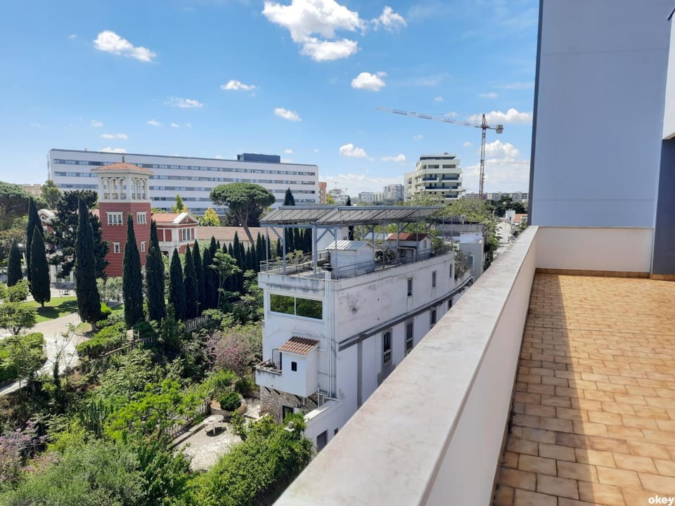 Balcony/Terrace, City view