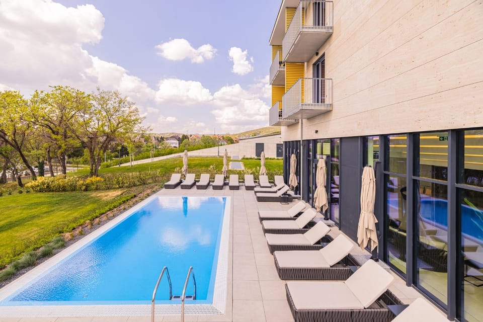 Swimming pool, Swimming pool, sunbed