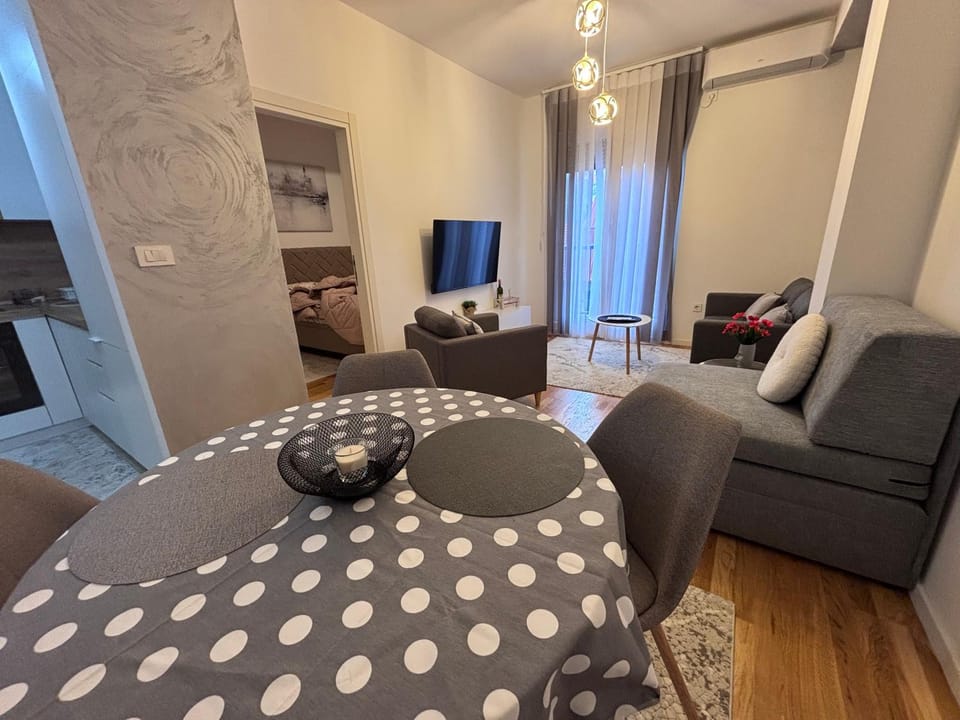 Nest CT Apartment in Montenegro
