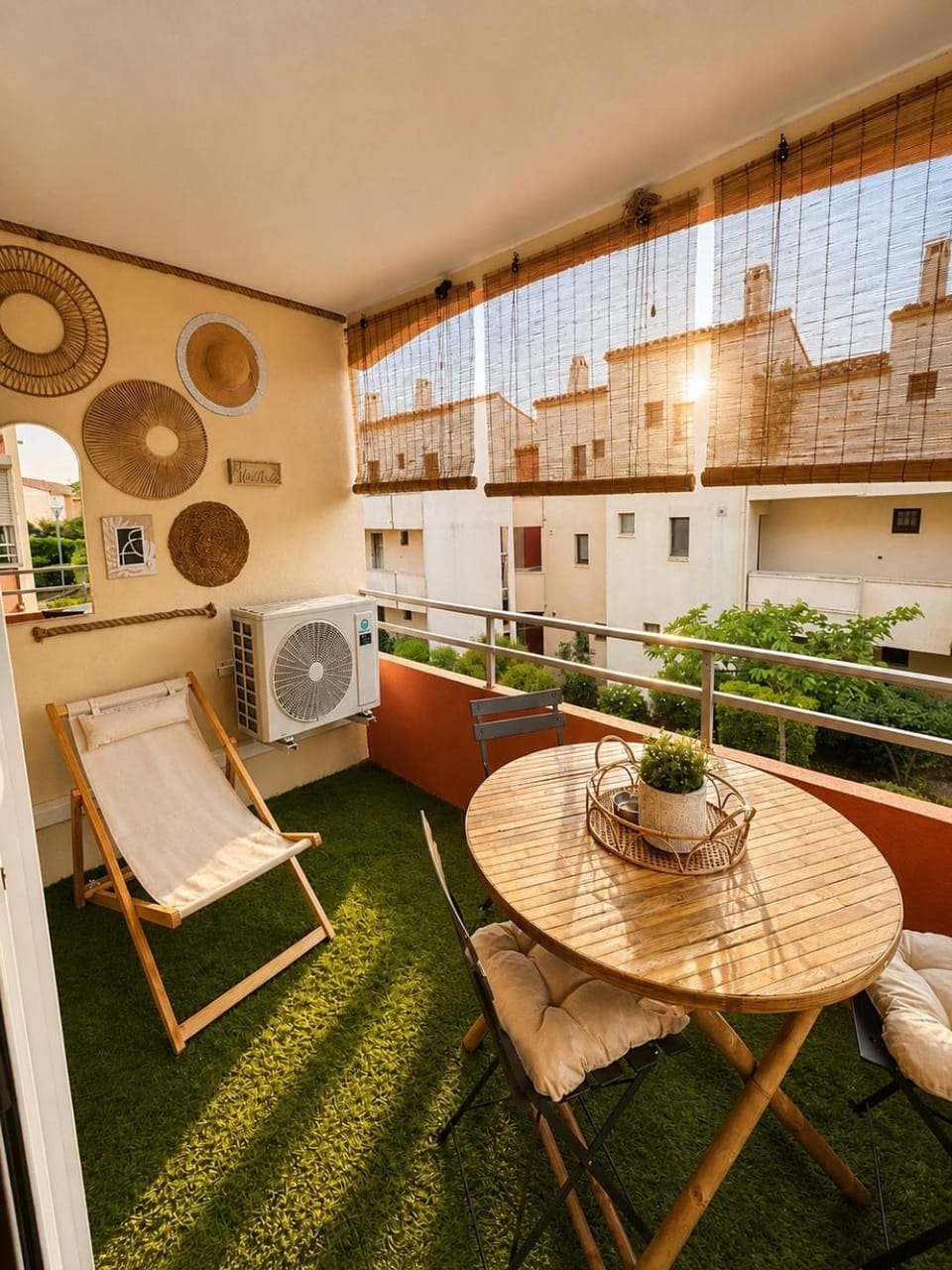 Property building, Balcony/Terrace
