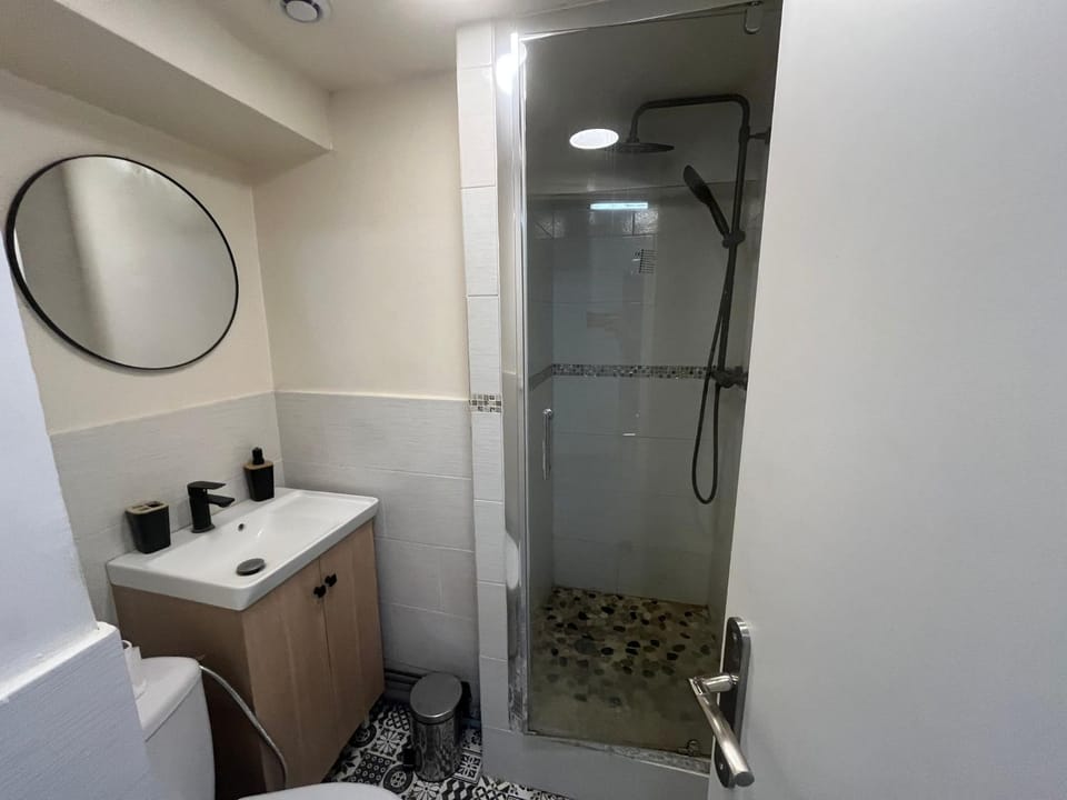 Spacieux studio Apartment in Île-de-France