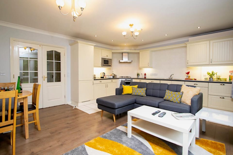 Communal lounge/ TV room, Living room