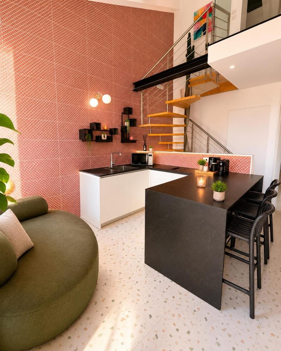 Kitchen or kitchenette, Living room, Seating area