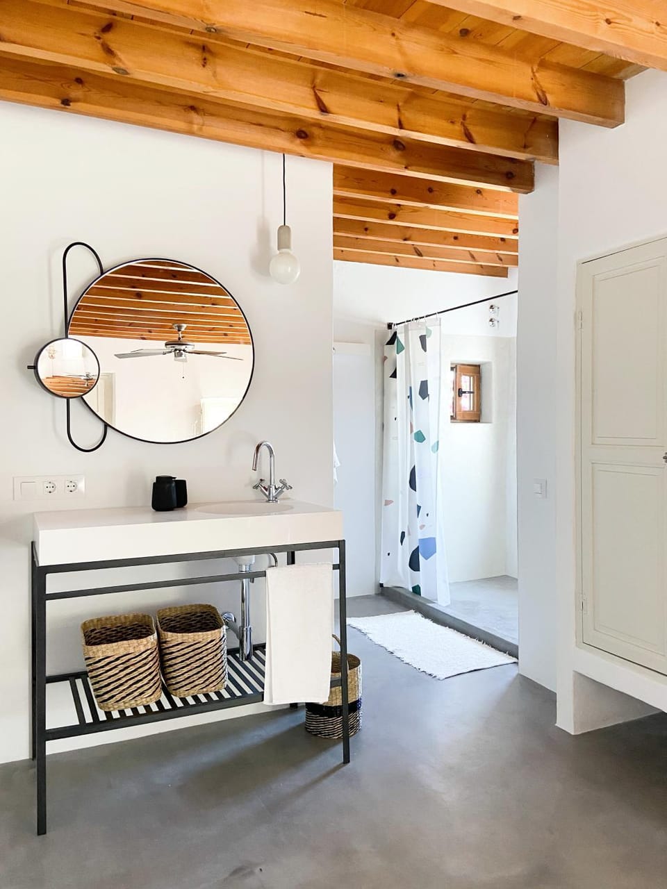 Shower, Bathroom, Photo of the whole room, Bedroom