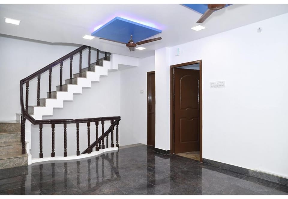 Lloyd's Inn Hotel in Chennai