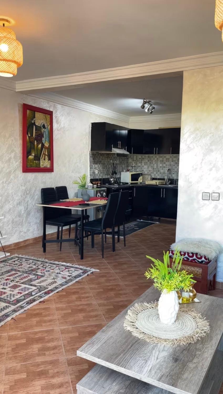 Appartement au cœur Guéliz WiFi, clim, vue ville Apartment in Marrakesh