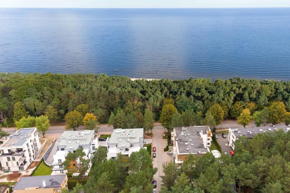 Neighbourhood, Bird's eye view