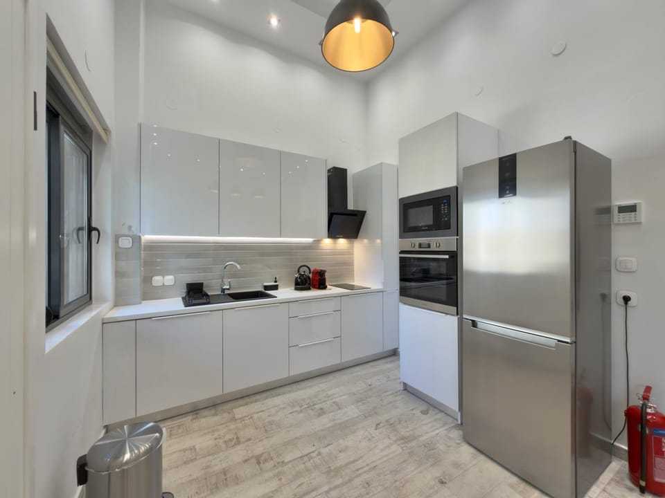 Kitchen or kitchenette, oven, stove