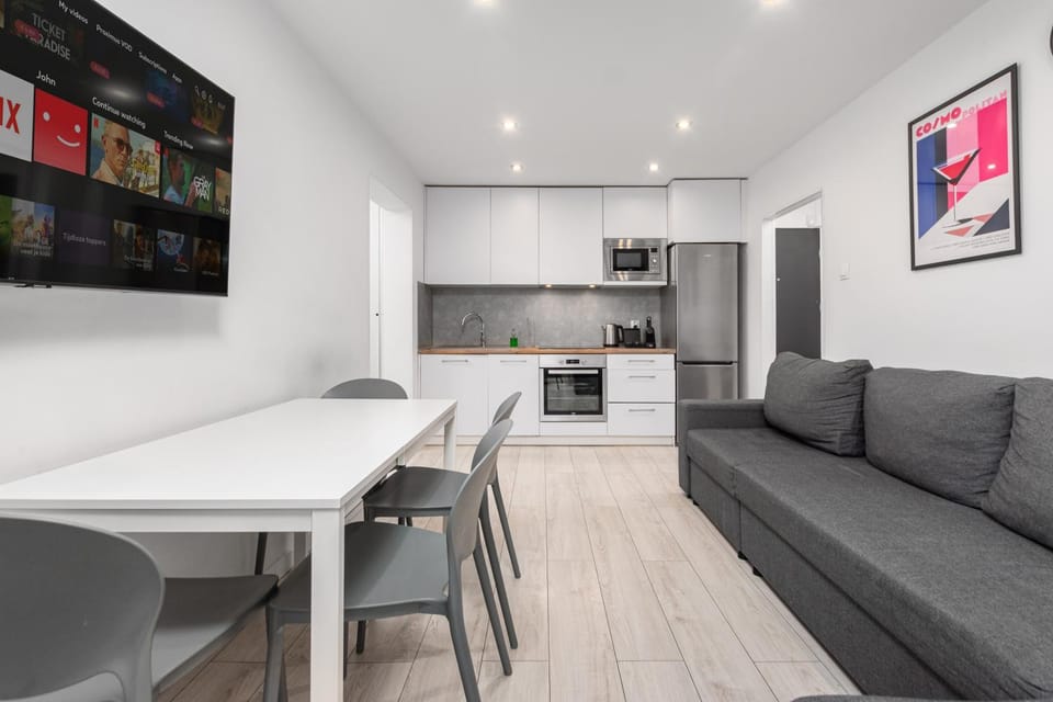 3 Bedroom Apartment Pańska with AC by Your Freedom Apartment in Warsaw