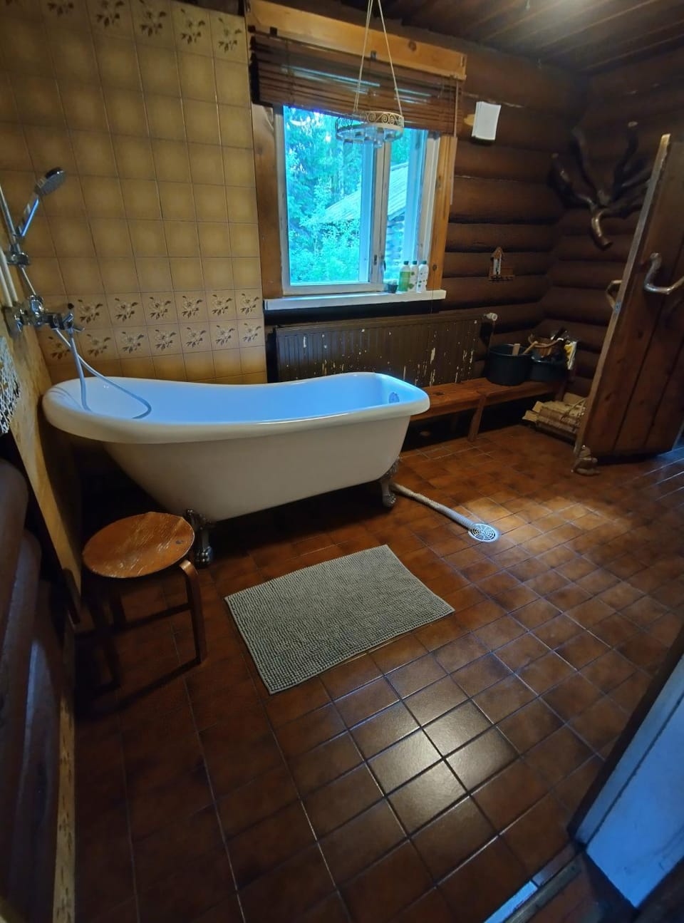 Bathroom, Bath