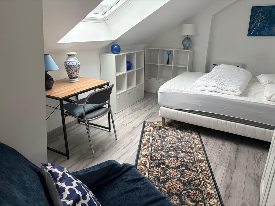 Cosy 5 grandes chambres parkings grand jardin prox parc et Terra Botanica à Angers Apartment in Angers