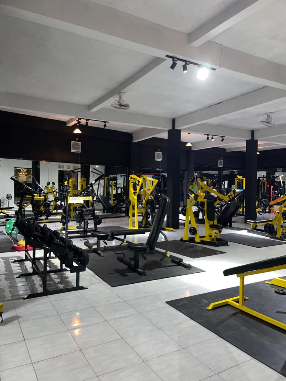 The central Gym And Rooms Vacation rental in Pujut