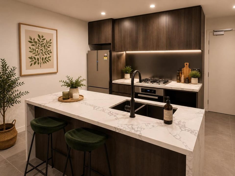 Luxurious Stylish Courtyard View near Olympic Park Hotel in Lidcombe
