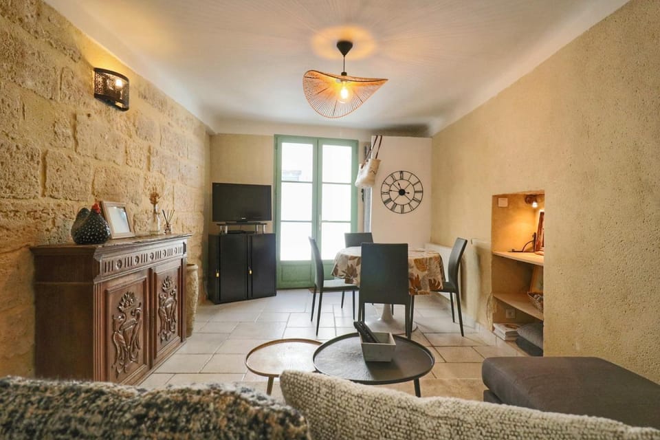 Uzès centre-Les Terrasses de SIGALON, maison de ville climatisée 3 chambres Apartment in Uzes