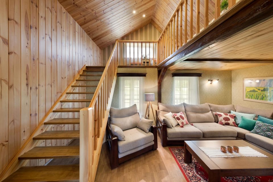 Living room, Seating area