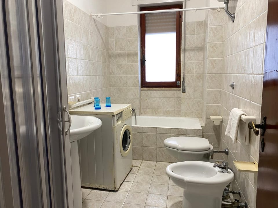 Bathroom, Bath