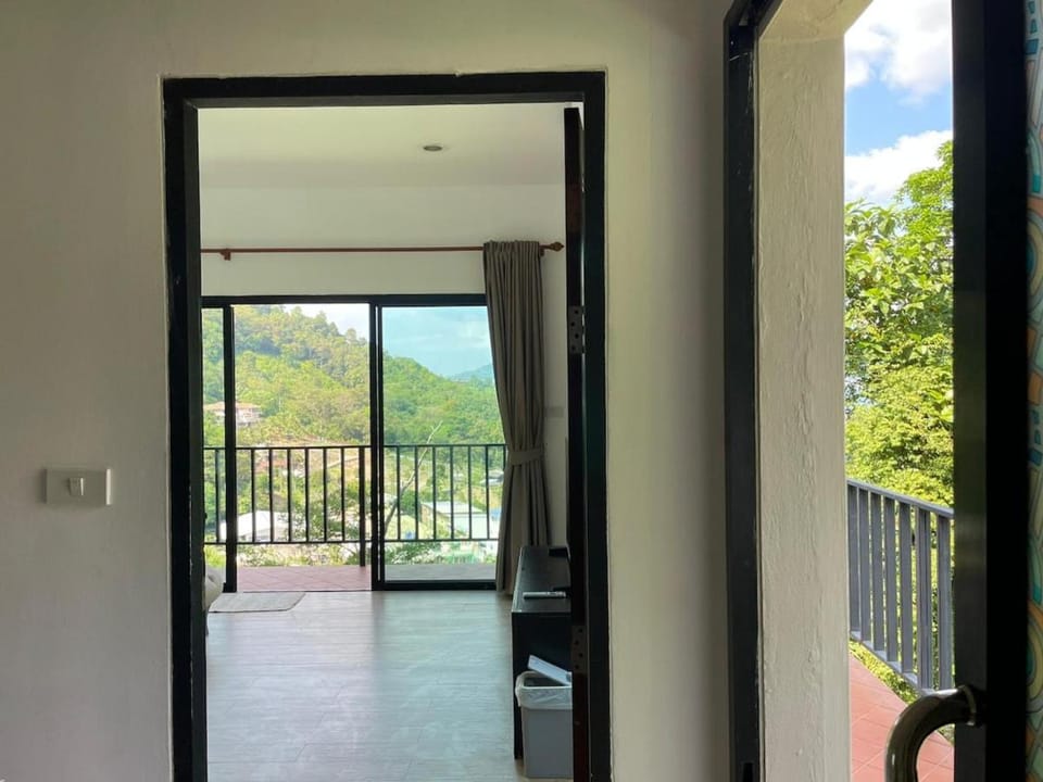 Unique Seaview 1-Bedroom House Sabaly B1 Apartment in Patong