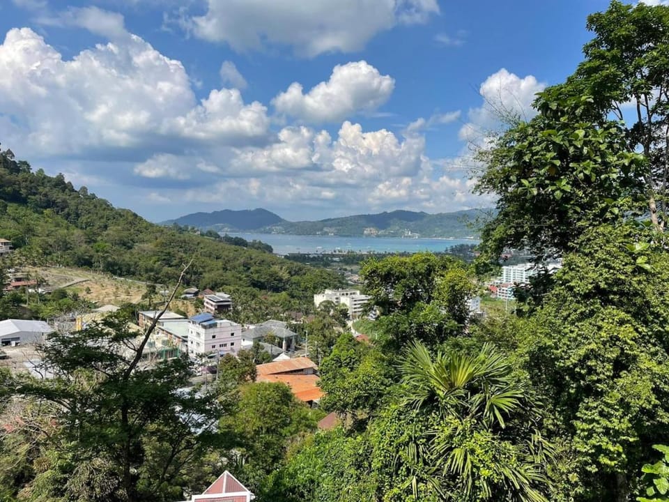 Unique Seaview 1-Bedroom House Sabaly B1 Apartment in Patong