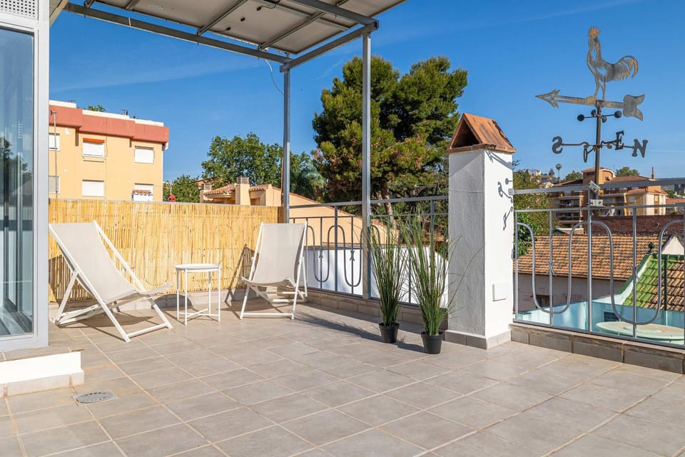 Modern Studio with balcony 700 meters to Beach Apartment in Malaga