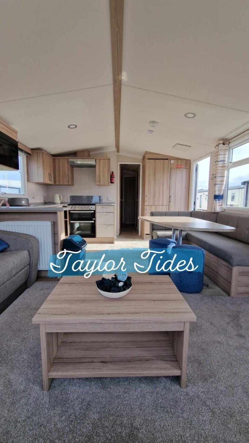 Taylor Tides Caravan Campground/ 
RV Resort in Towyn