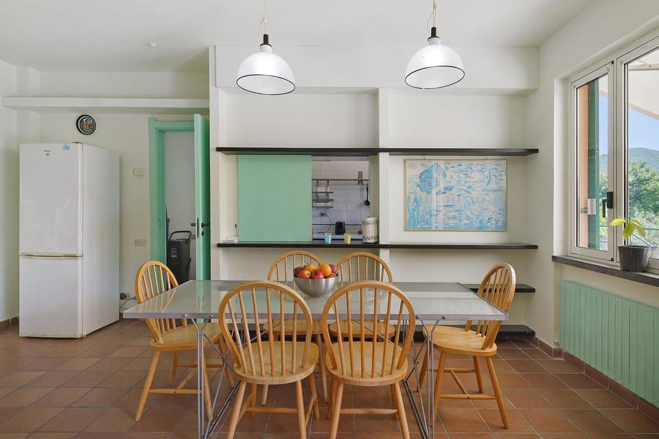 Property building, Kitchen or kitchenette, Living room