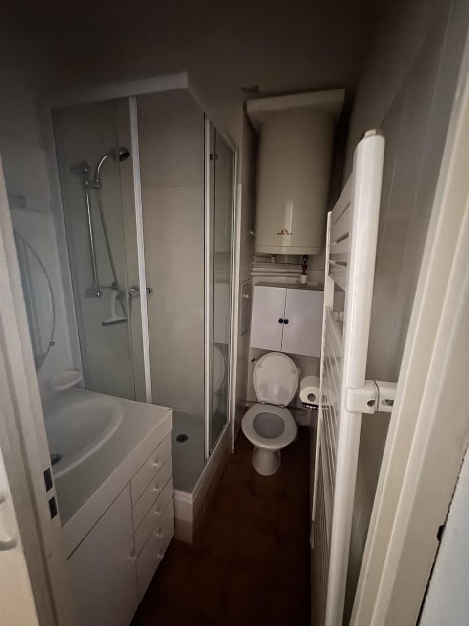 Shower, Toilet, Bathroom, heating, storage