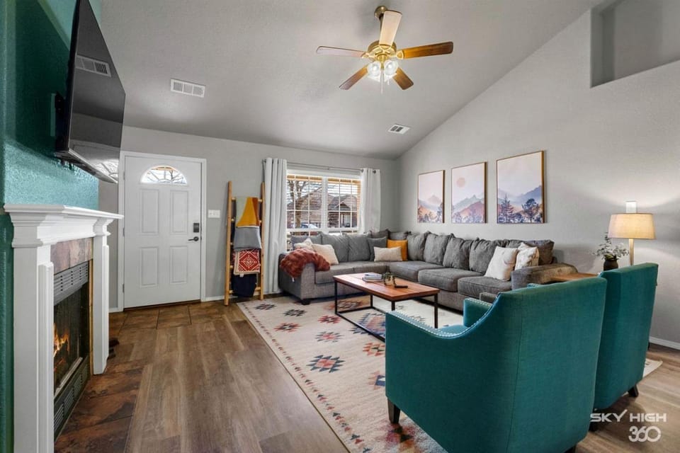 Cozy Retreat w/ Soaker Tub & Family Entertainment Area in Siloam Springs, Arkansas House in Arkansas