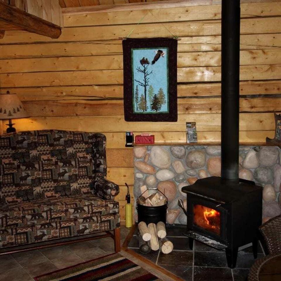 Cozy Rustic Creekside Cabin with Sauna near Log Cabin Creek, Tol, Alaska Cabin in Alaska