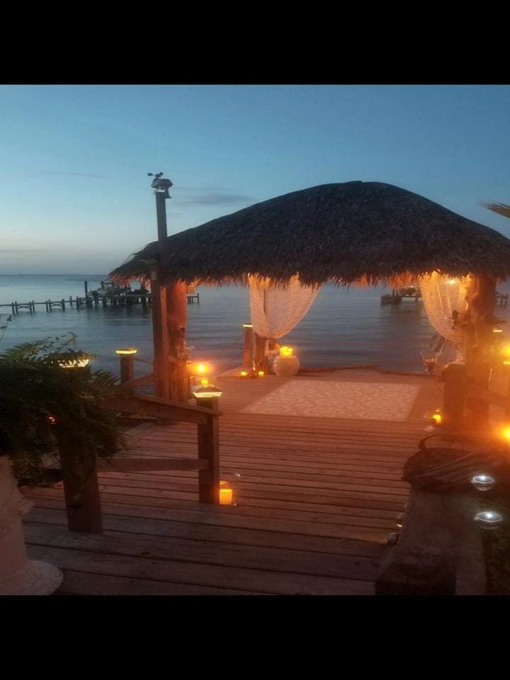 Peaceful Cottage Stay with Private Deck and Grilling Areas in Bacliff, Texas House in Bacliff