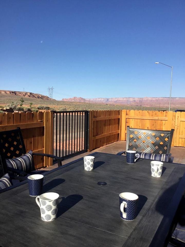 Pet-Friendly Modern Vacation Home with Vermilion Cliffs Views, Boat Parking & Fenced Yard near Horseshoe Bend & Lake Powell, Page Arizona House in Page