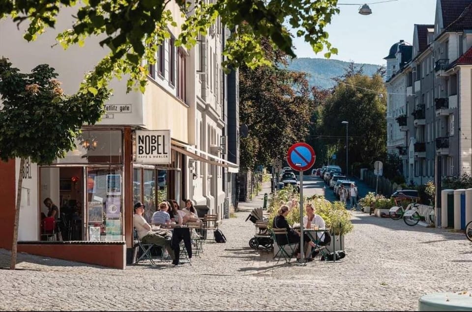 Cozy apartment with sunny balcony Apartment in Bergen