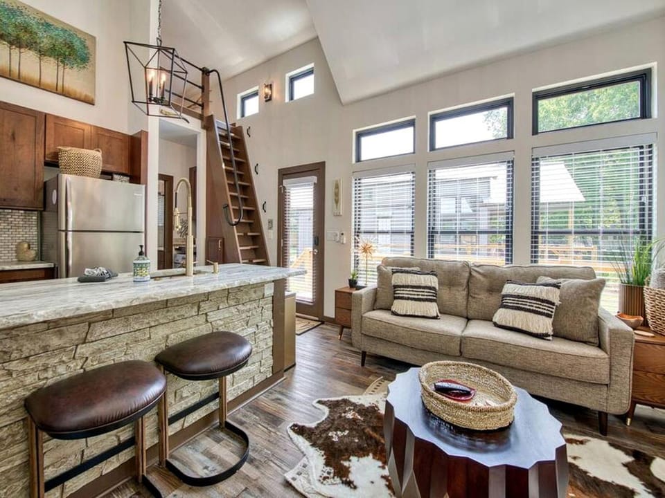 Luxury Tiny House Only for Adults in North Carolina House in Waynesville