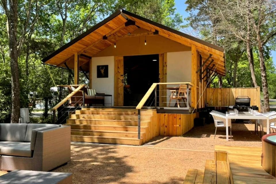 Cozy Lakefront Glamping Cabin with Private Patio near Austin, Texas Cabin in Bastrop