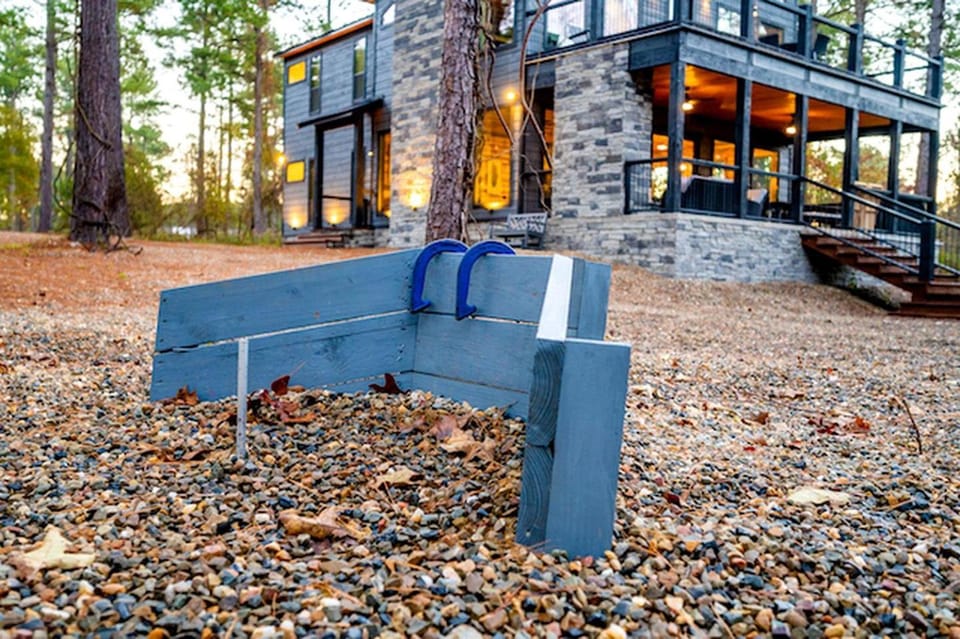 Contemporary Coziness Cabin in Hochatown, OK Cabin in Broken Bow