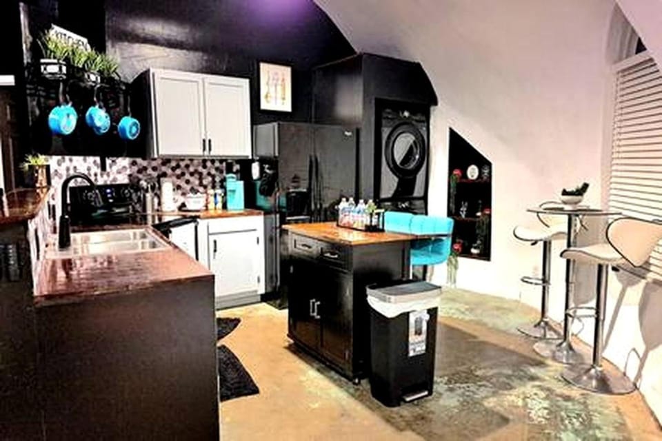 Fantastic Dome with Private Yard, Hot-Tub and Fire Pit in Texas Luxury tent in Texas